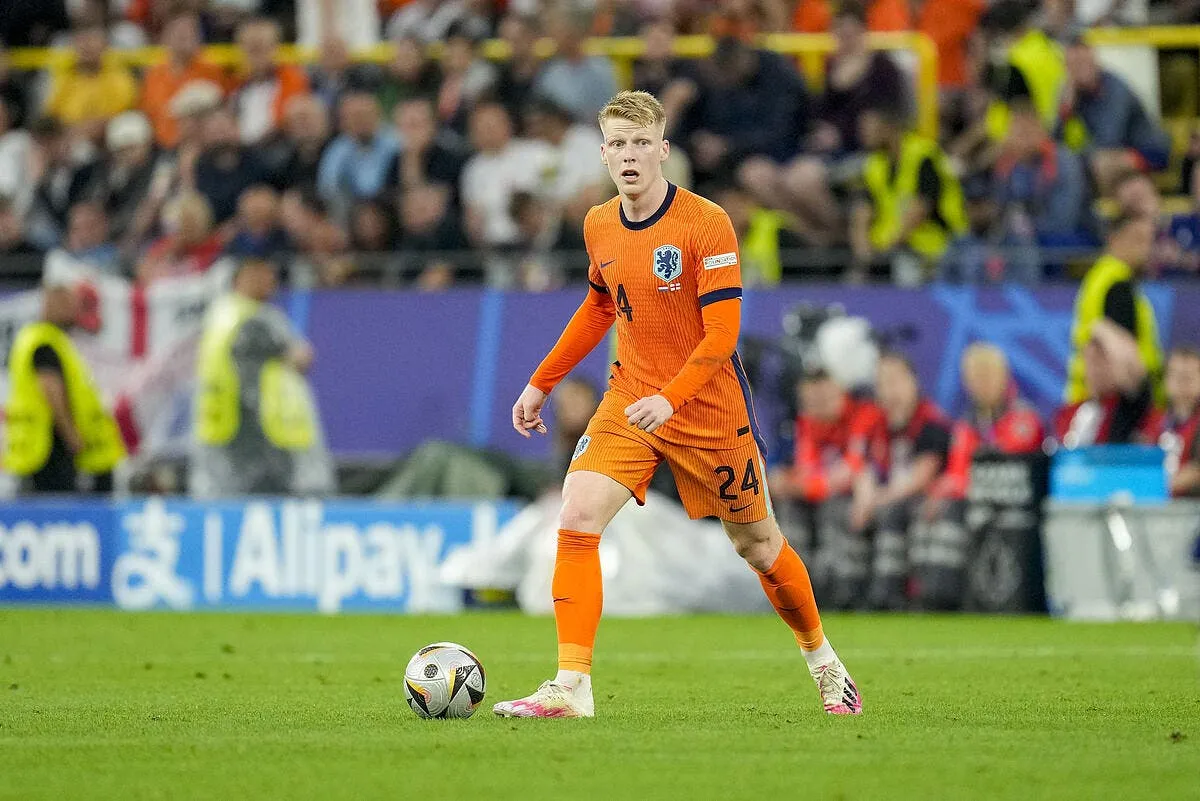 neves en attente le psg cherche un milieu aux pays bas schouten 379078