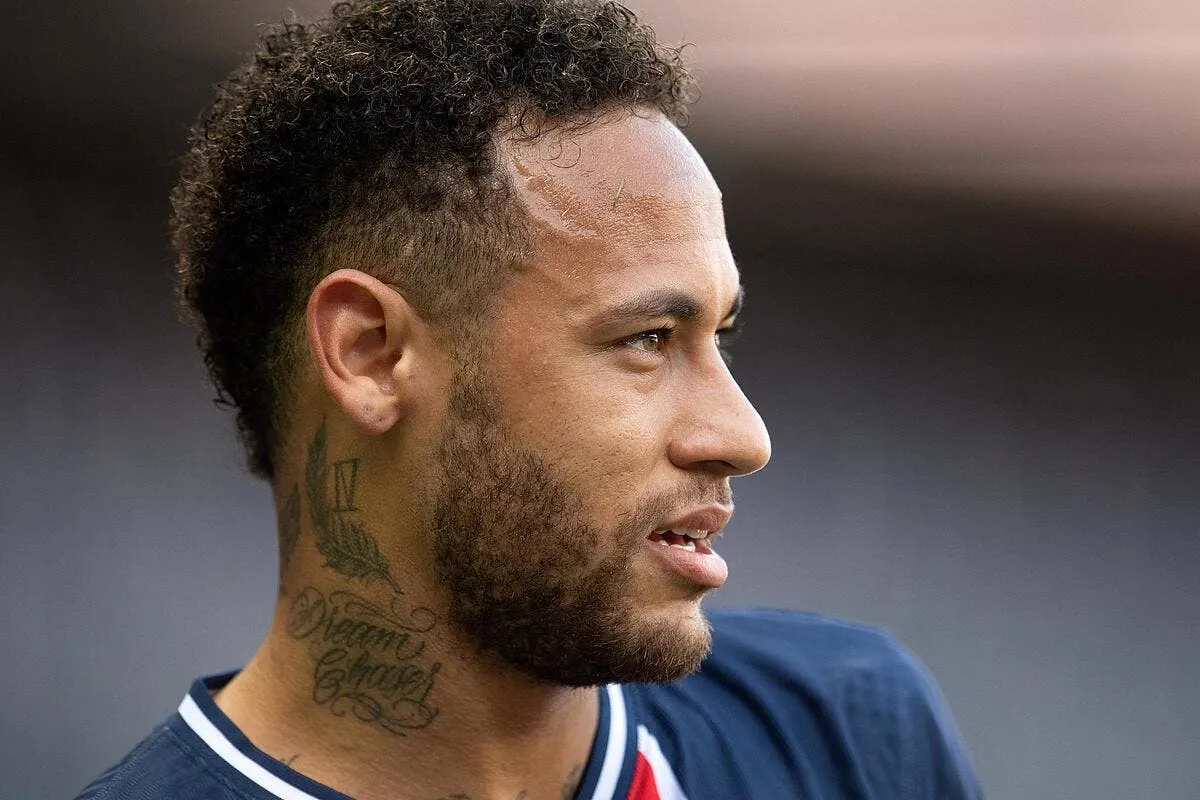 neymar 4 5 millions d euros pour etre sympa avec le psg et ses fans icon 761196 034 323099