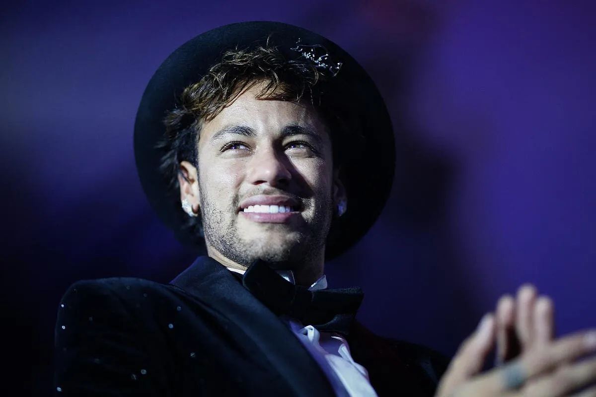 neymar paye pour aller en boite video volee a al khelaifi ici c est le psg icon red 040218 08 08 352750