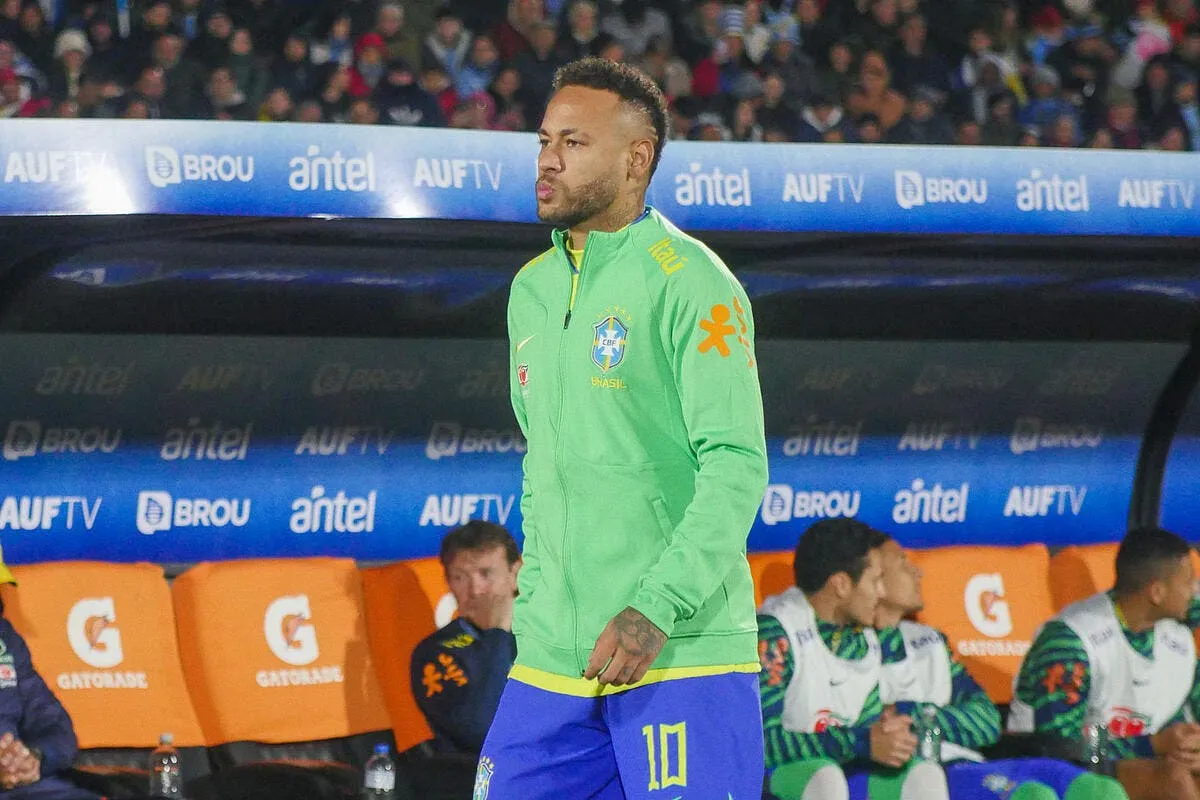 neymar souffre terriblement mais il ne lache pas le foot icon sipausa 49043564 368378