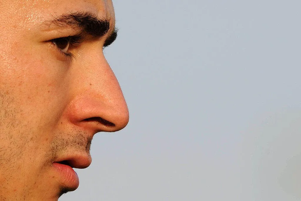 officiel benzema signe au real madrid 30704 4522