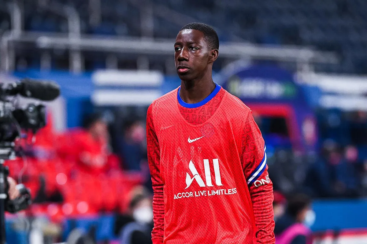 officiel fadiga prete a brest par le psg a 305701