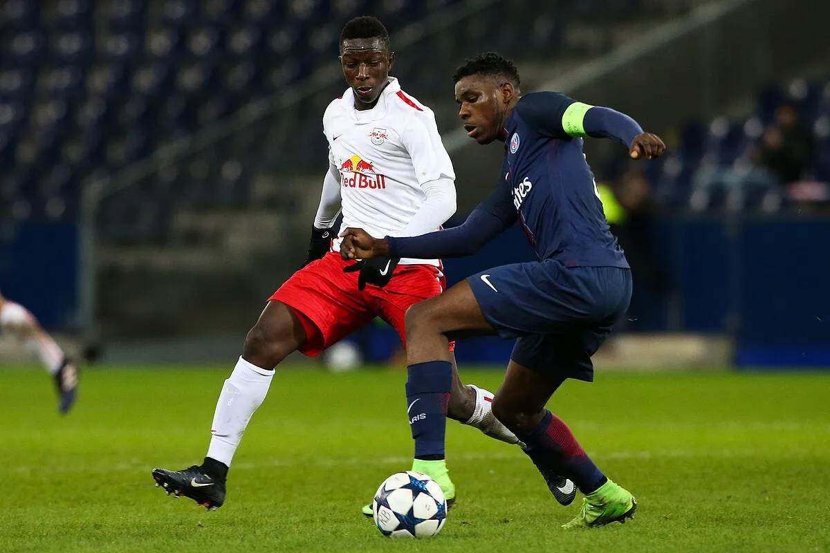 officiel guingamp recrute une pepite du psg iconsport gep 210217 01 04184031
