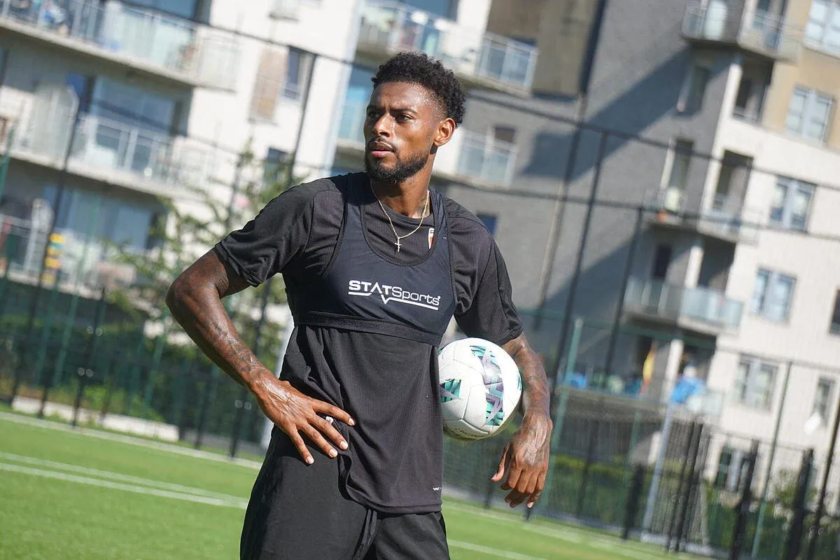 officiel l ol se separe de reine adelaide dsc05501 scaled 365179