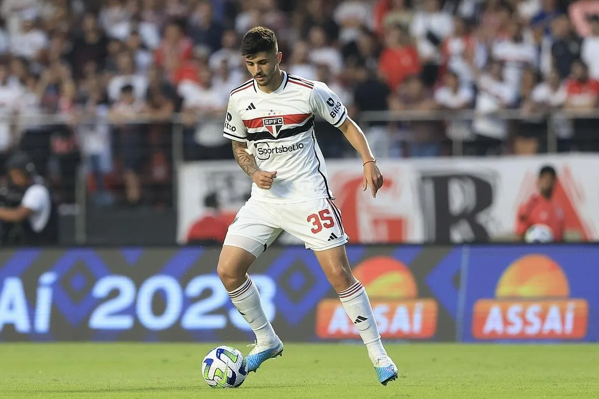 officiel le psg confirme la signature de beraldo beraldo 369972