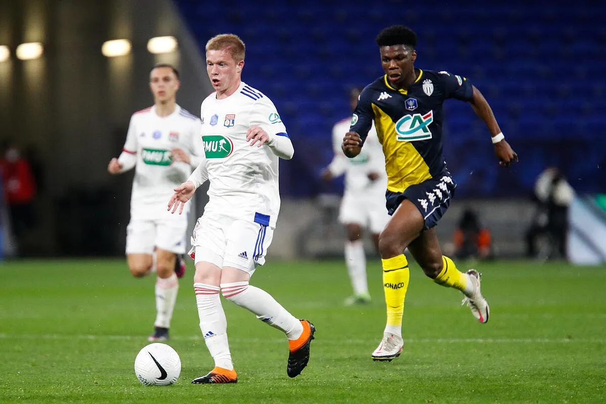 officiel stupeur a l ol melvin bard signe a nice icon 25i6096 copie 319195