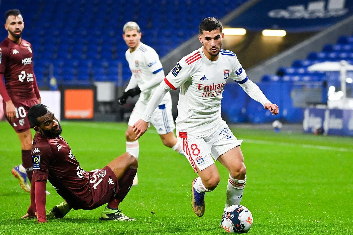 ol aouar refuse arsenal c est barca ou real icon adi 3033 304683