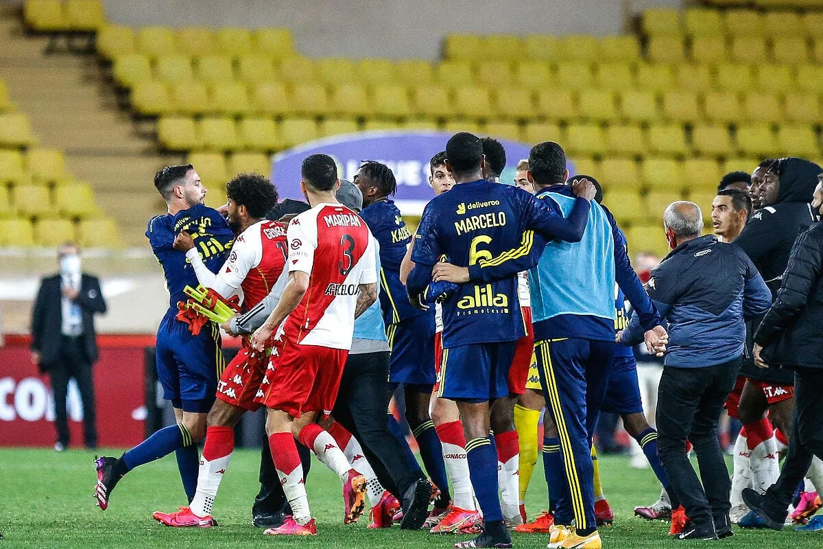 ol aulas trolle par un ancien lyonnais a 314959