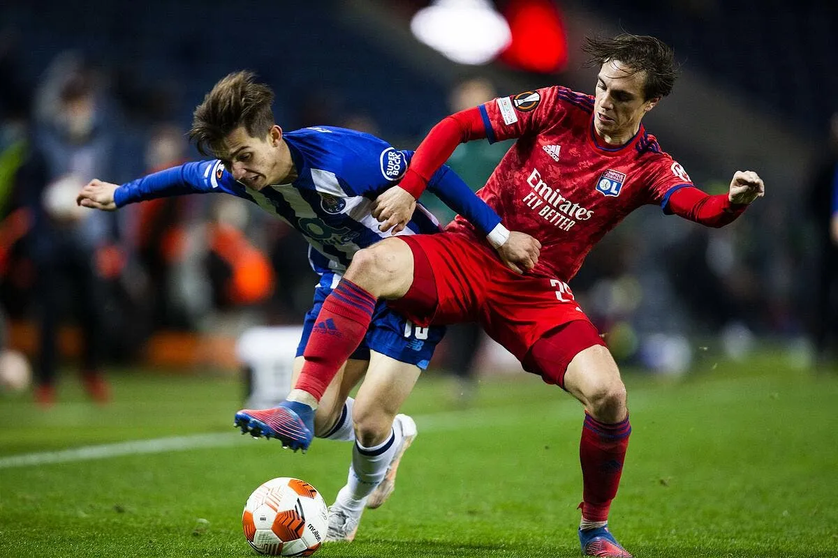 ol caqueret un avenir loin de lyon icon ci sports 20220309 43109608 336537