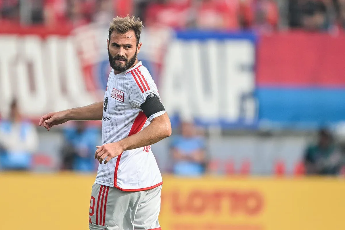 ol cet ancien denonce un grand n importe quoi icon iconsport 541 fchfcu20230930 481 367080