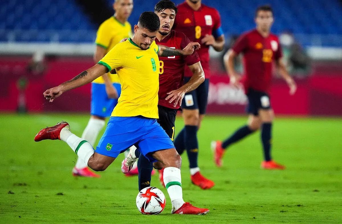 ol champion olympique guimaraes rentre d urgence a lyon icon sipausa 34496439 320859