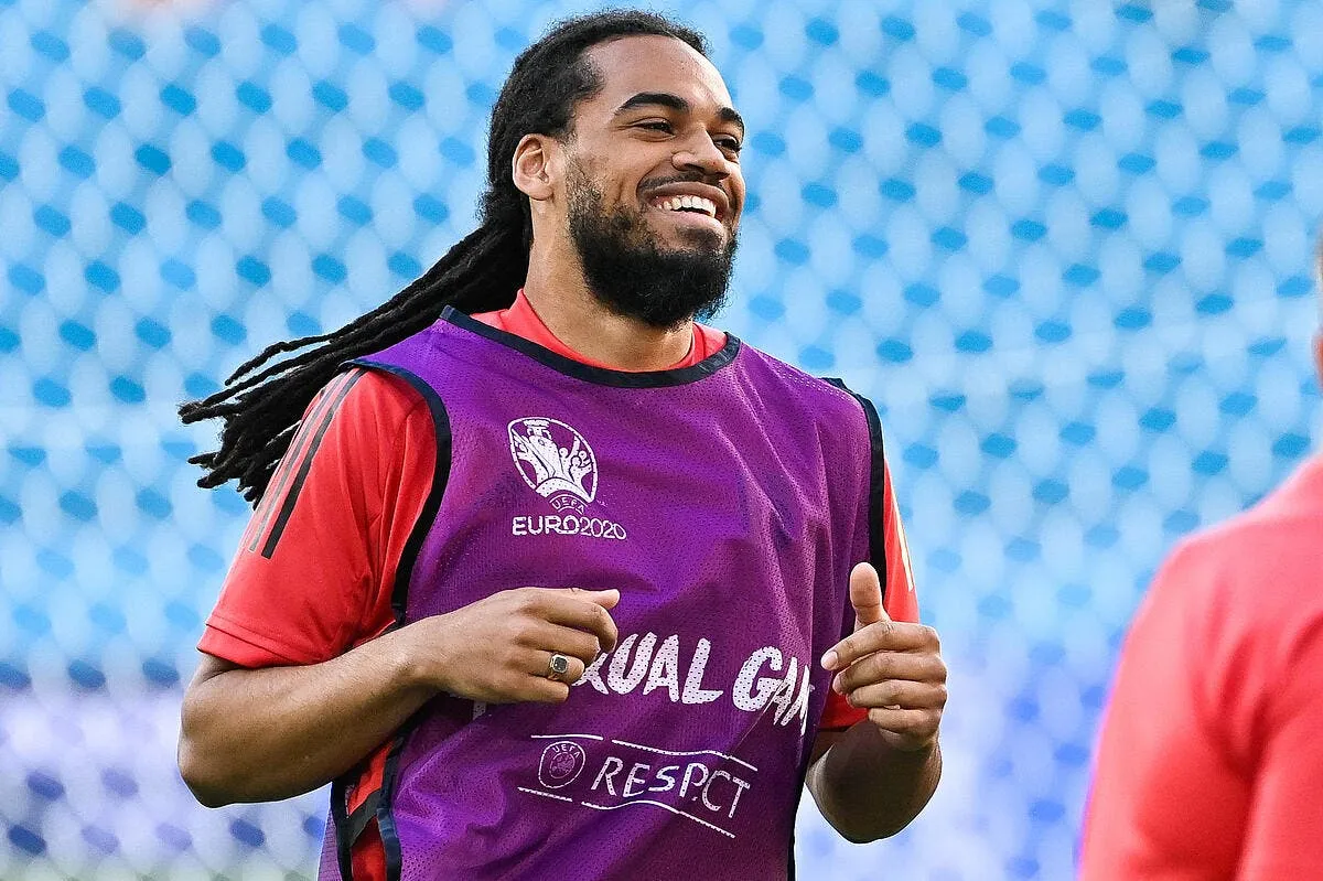 ol denayer son agent joue un drole de jeu avec lyon icon belgaimage 178054019 317943