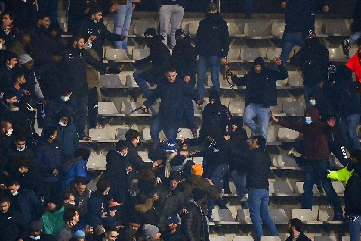 ol des hooligans du psg reperes lors de paris lyon icon dib 171221 10 42 330499