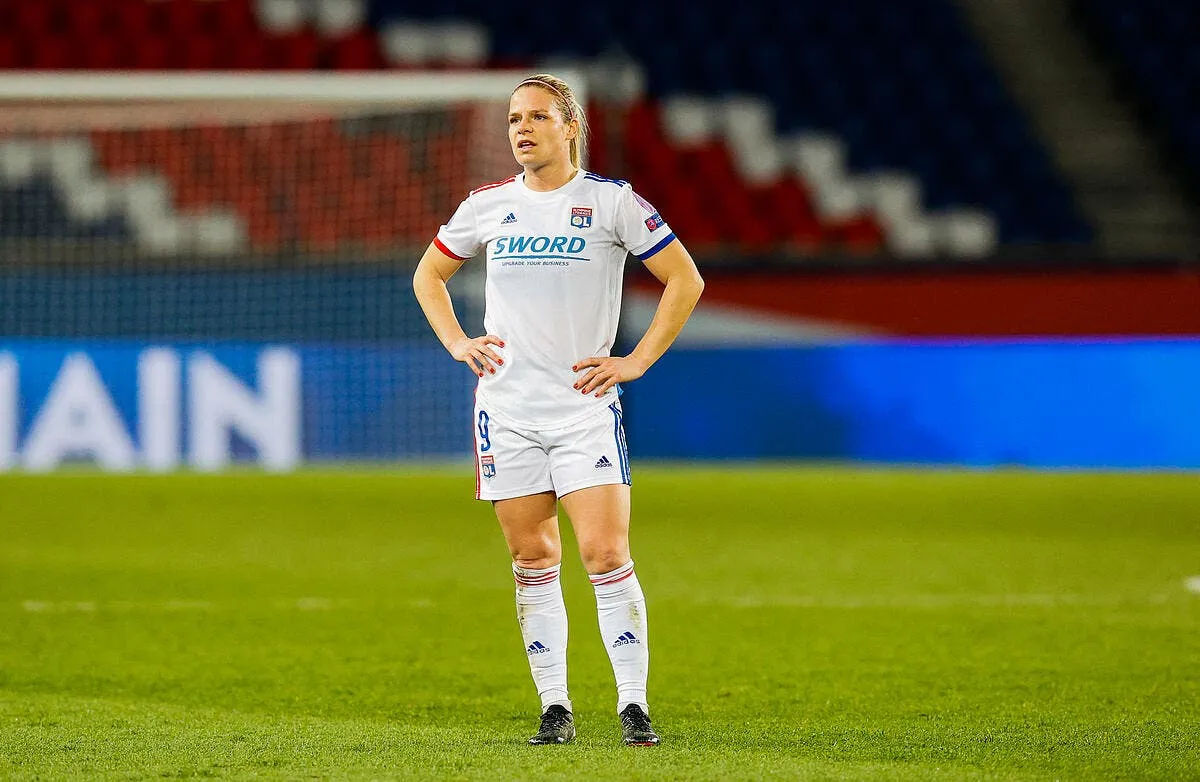 ol des lyonnaises en bleues aulas mecontent icon 760198 058 310557