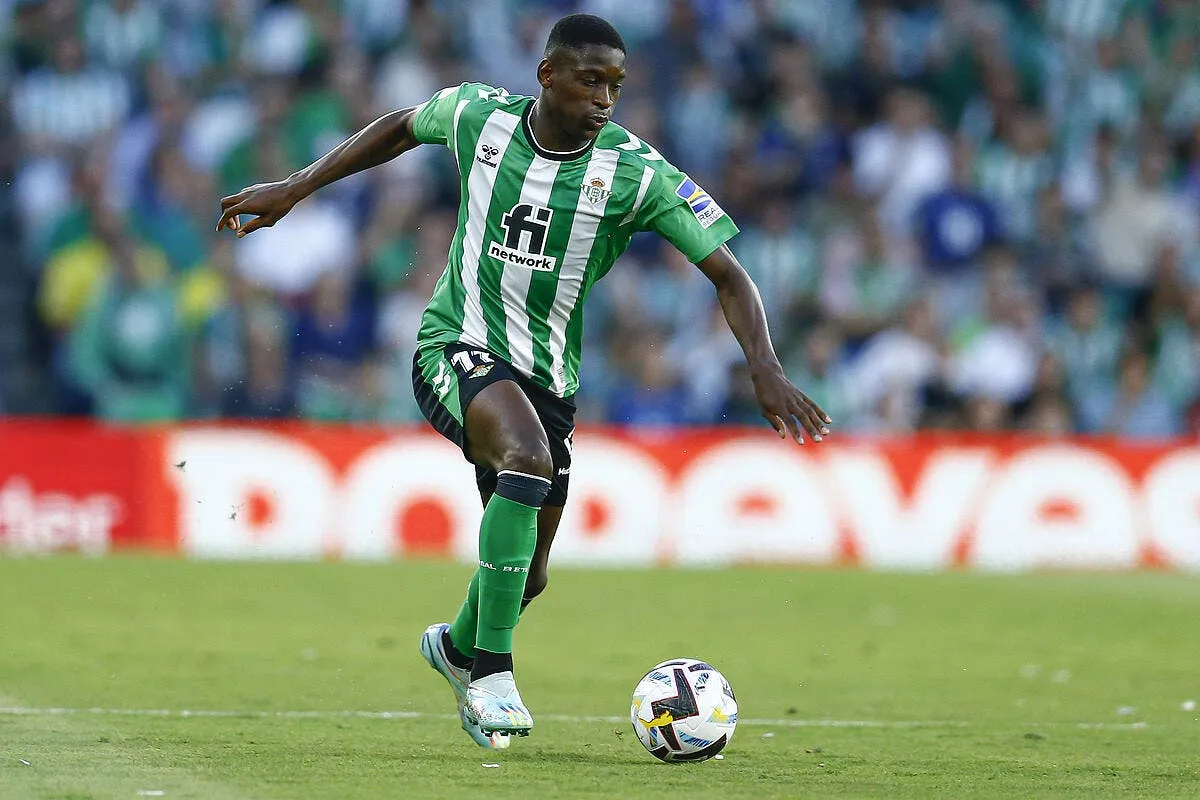 ol embrouille par textor un attaquant bresilien s agace luiz henrique 371216