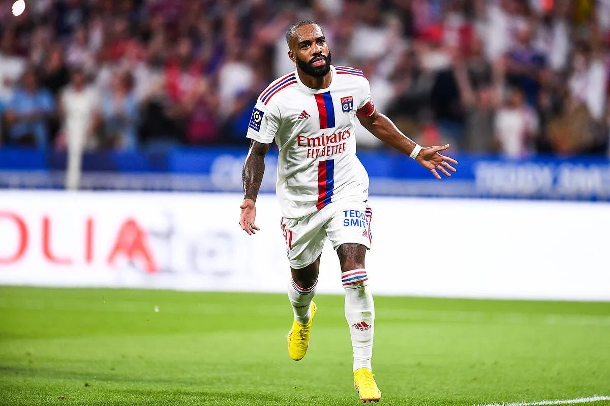 ol harcele pendant des mois lacazette a craque lacazette 63 347751