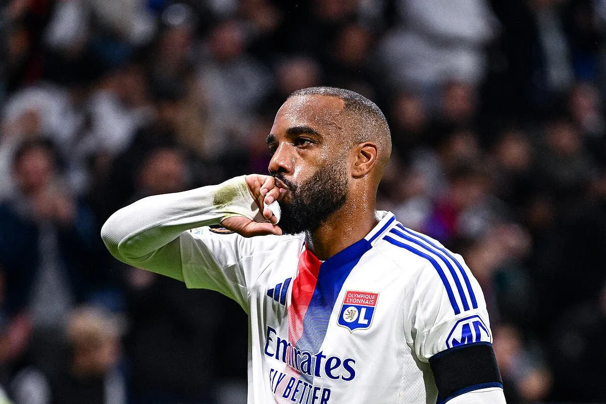 ol lacazette enterre c est l annee de trop pour lui iconsport 242619 0162 383214