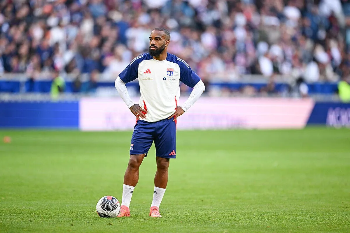 ol lacazette reve d un duo de choc avec mikautadze iconsport 227934 0009 380158