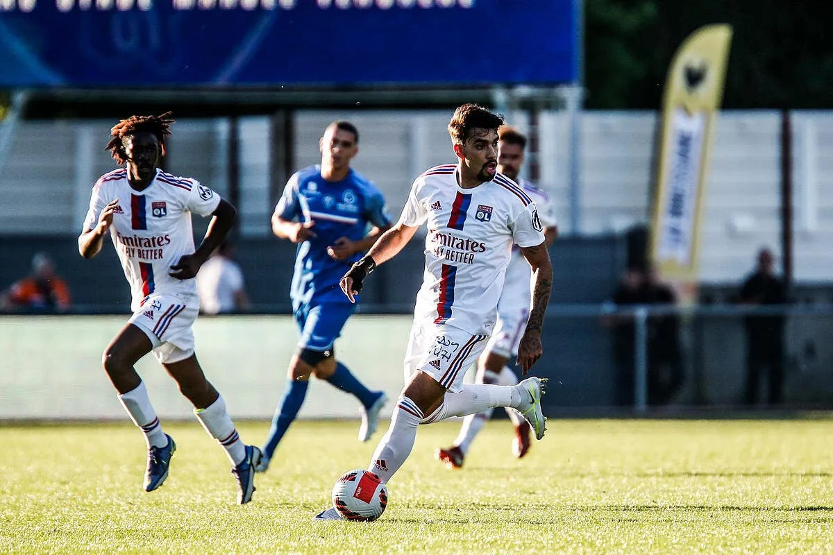 ol lucas paqueta au placard bosz se moque icon 25i9977 345437