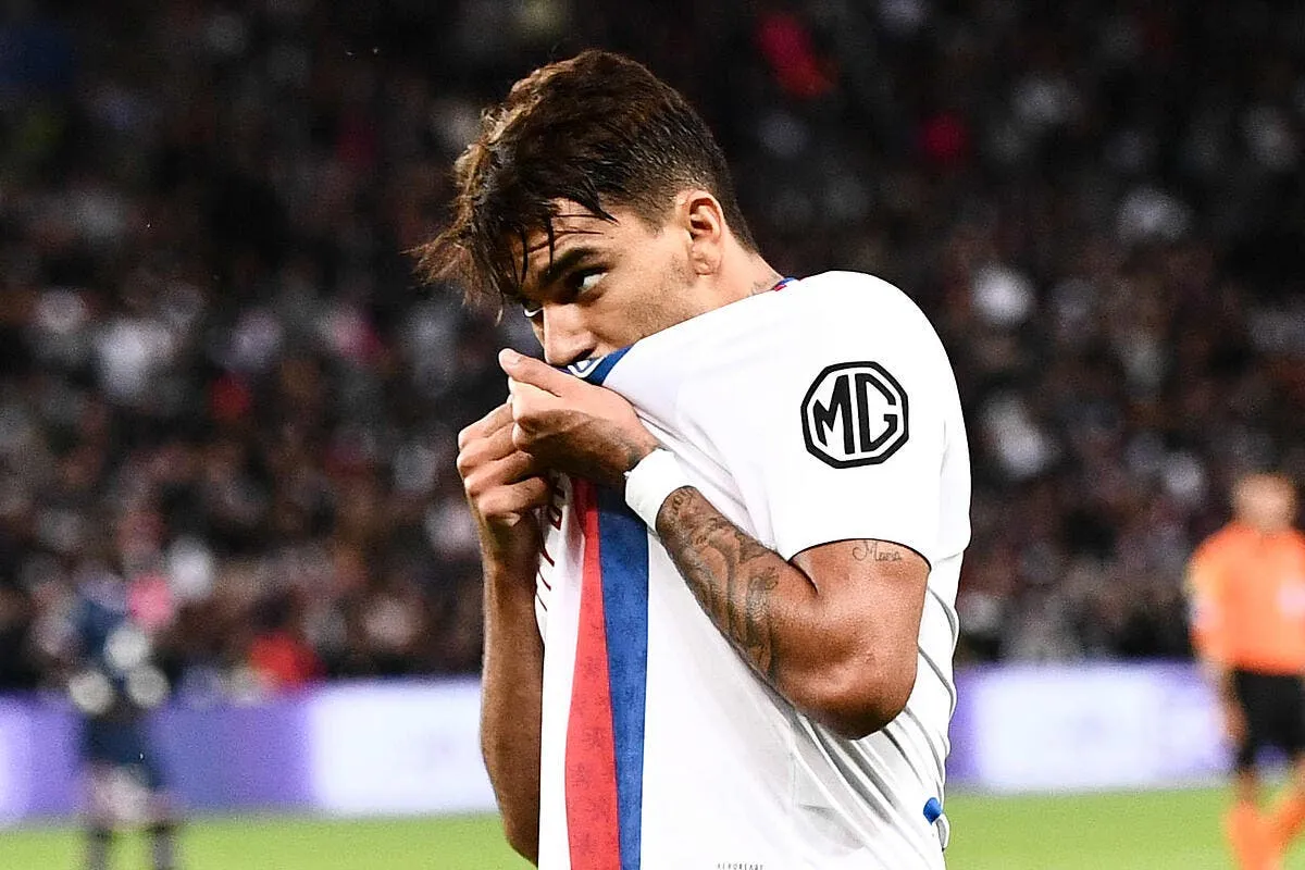 ol lucas paqueta tourne le dos au mercato icon pl2 7121 326419