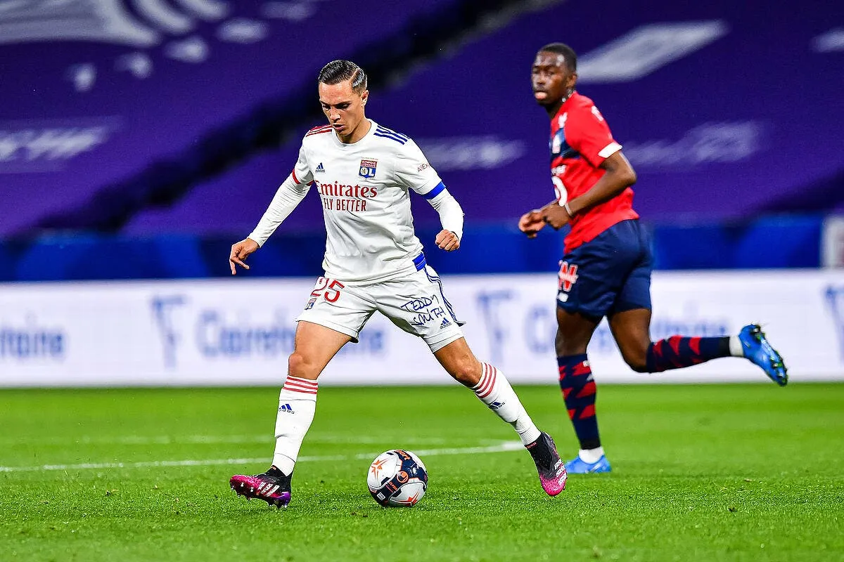 ol lyon champion a mi temps aulas s agace icon bap 250421 93 059 312565