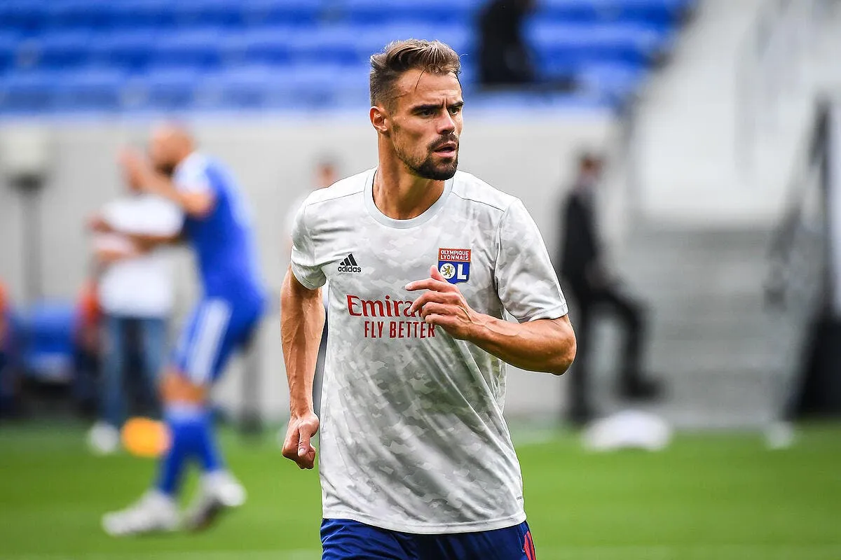 ol lyon fait un choix ahurissant au mercato icon mm1 0935 322531