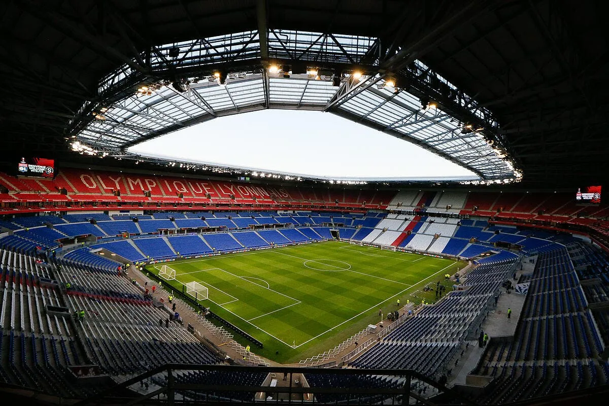 ol prague encore des incidents a lyon daniel riolo disjoncte icon ef17632 327369