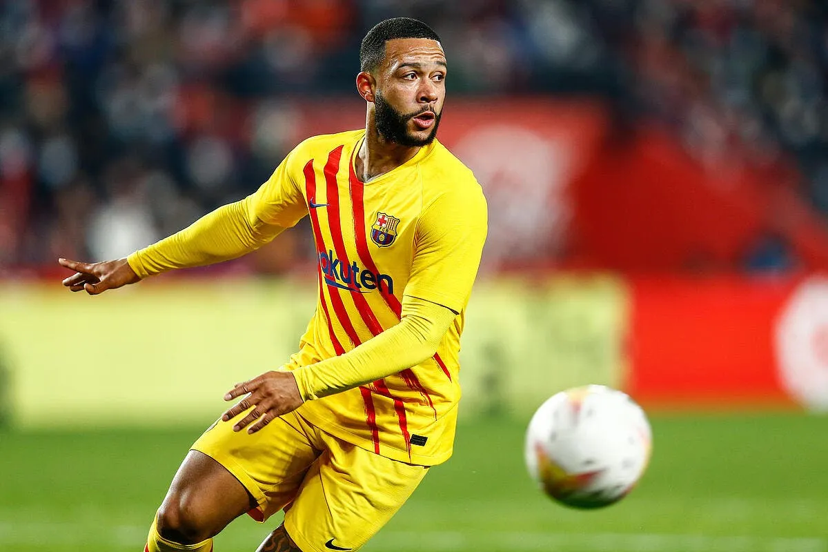 ol retour a la case depart pour memphis depay icon 019458 0067 335001