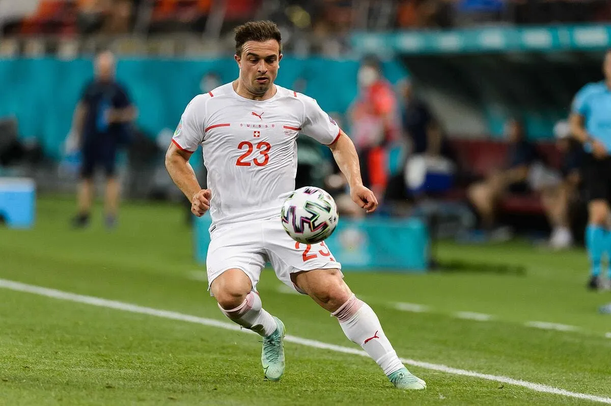 ol shaqiri a lyon liverpool rend fou juninho icon 604 frasui20210628 079 321173