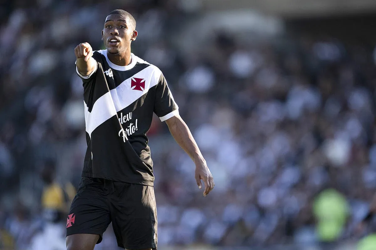 ol texte recrute au bresil contre 10 me et un stade iconsport 216007 0013 379701