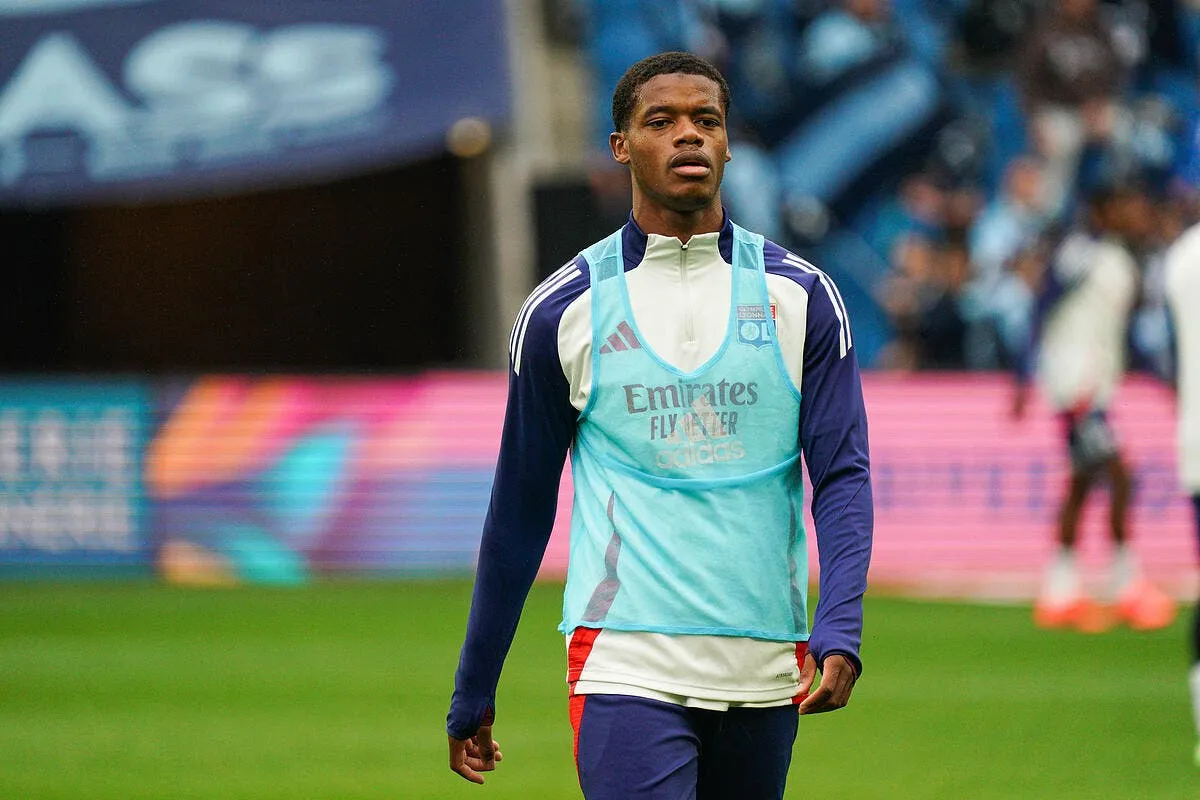 ol un lyonnais au placard gasset flaire le bon coup omari 383277