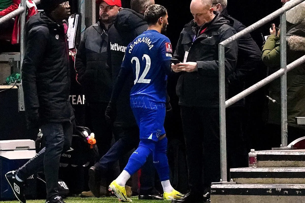 ol west ham se plante le transfert de benrahma annule icon 75074684 371401