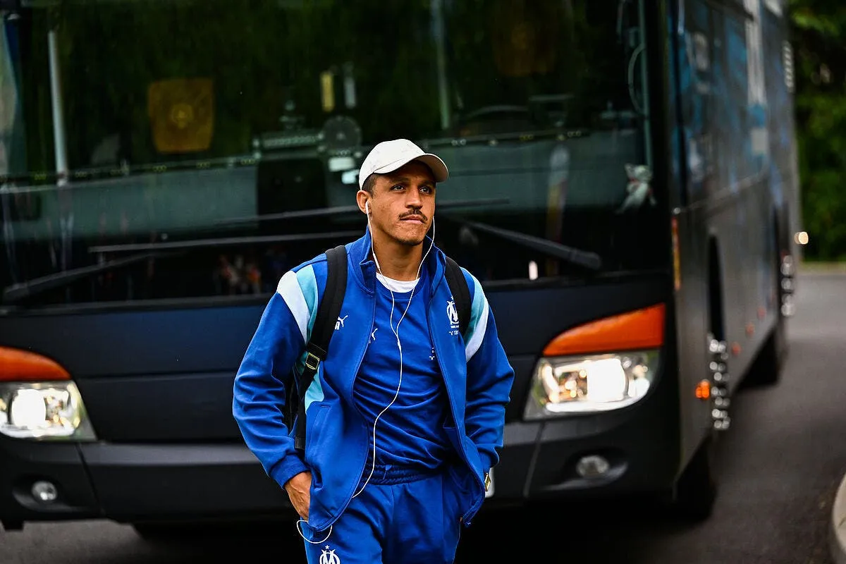 om alexis sanchez s en va il pleure a chaudes larmes icon z91 1796 362593