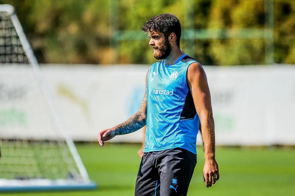 om caleta car ruine le mercatom icon d1r2982 322705