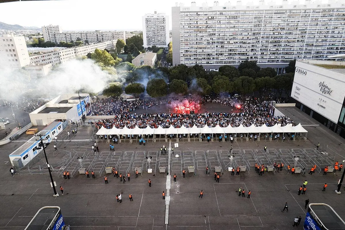 om des decisions jamais prises a marseille icon om12962 350211