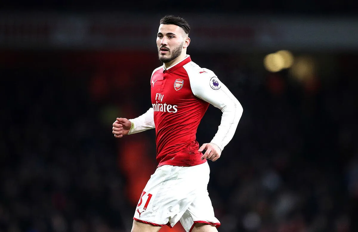 om encore un deal en or avec arsenal icon 34552315 332663