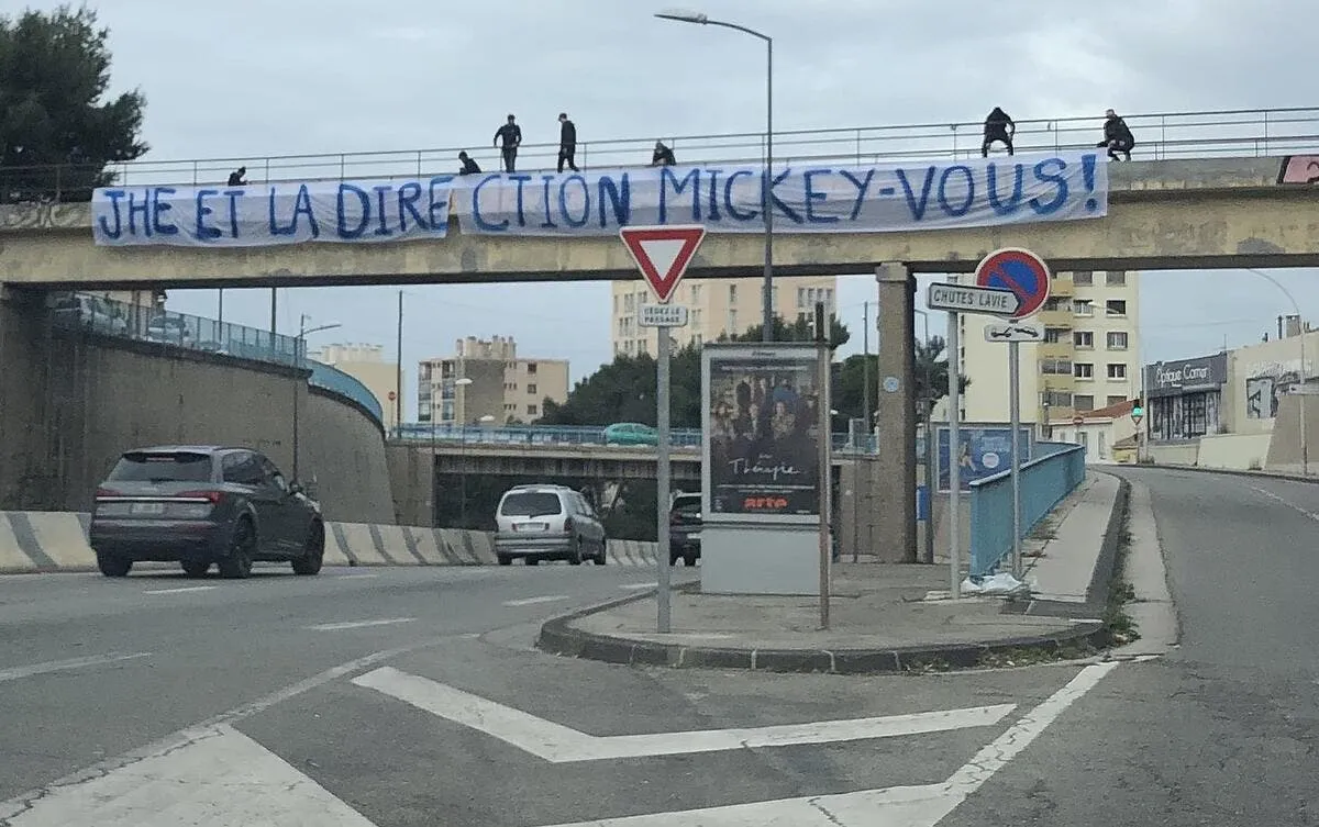 om eyraud cible par une action xxl des supporters manif marseille 305473