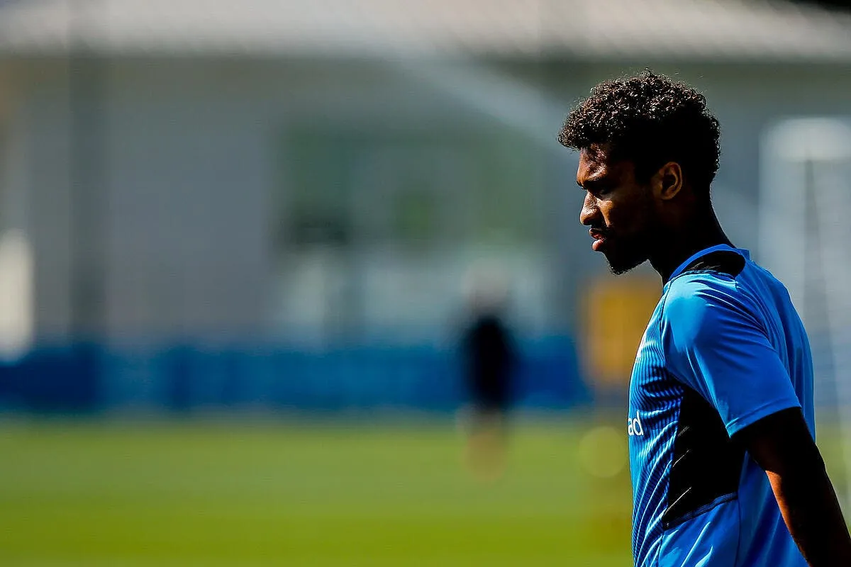 om kamara n a pas du tout aime l attitude de longoria icon d1r2936 323015