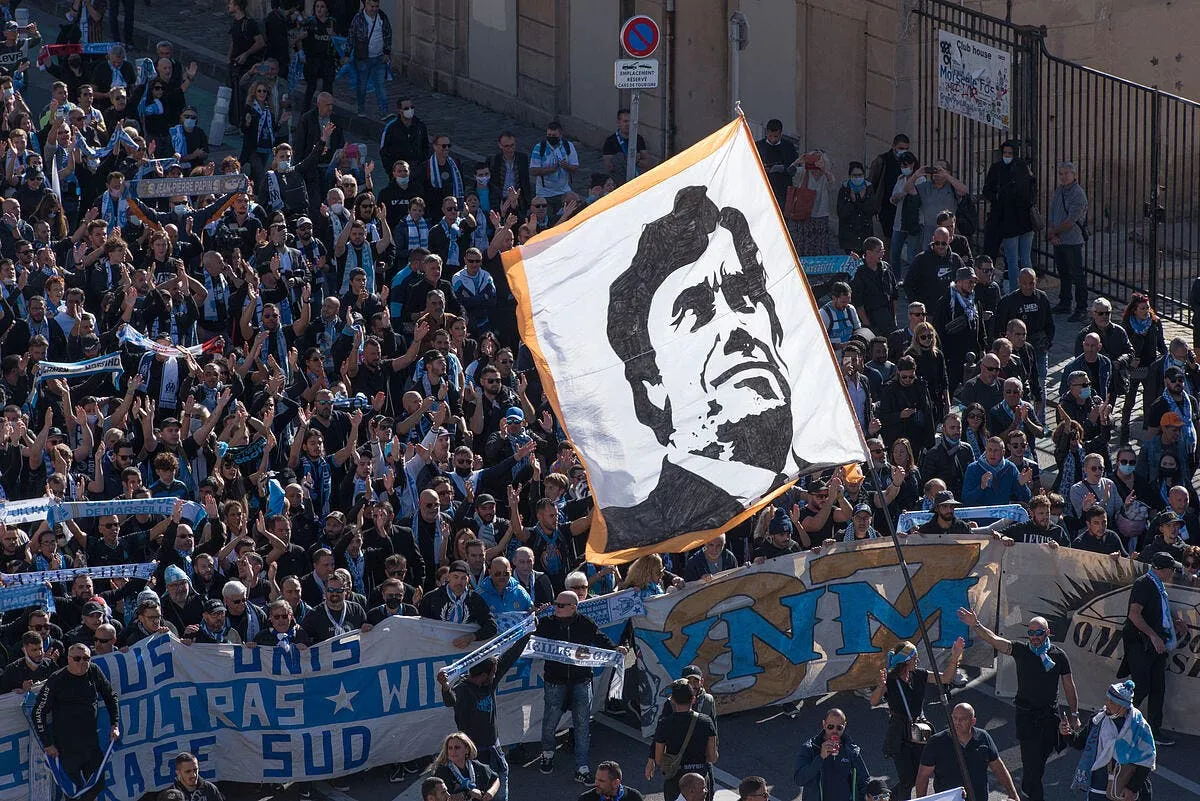 om l hommage des supporters marseillais en images tapie 5 325401