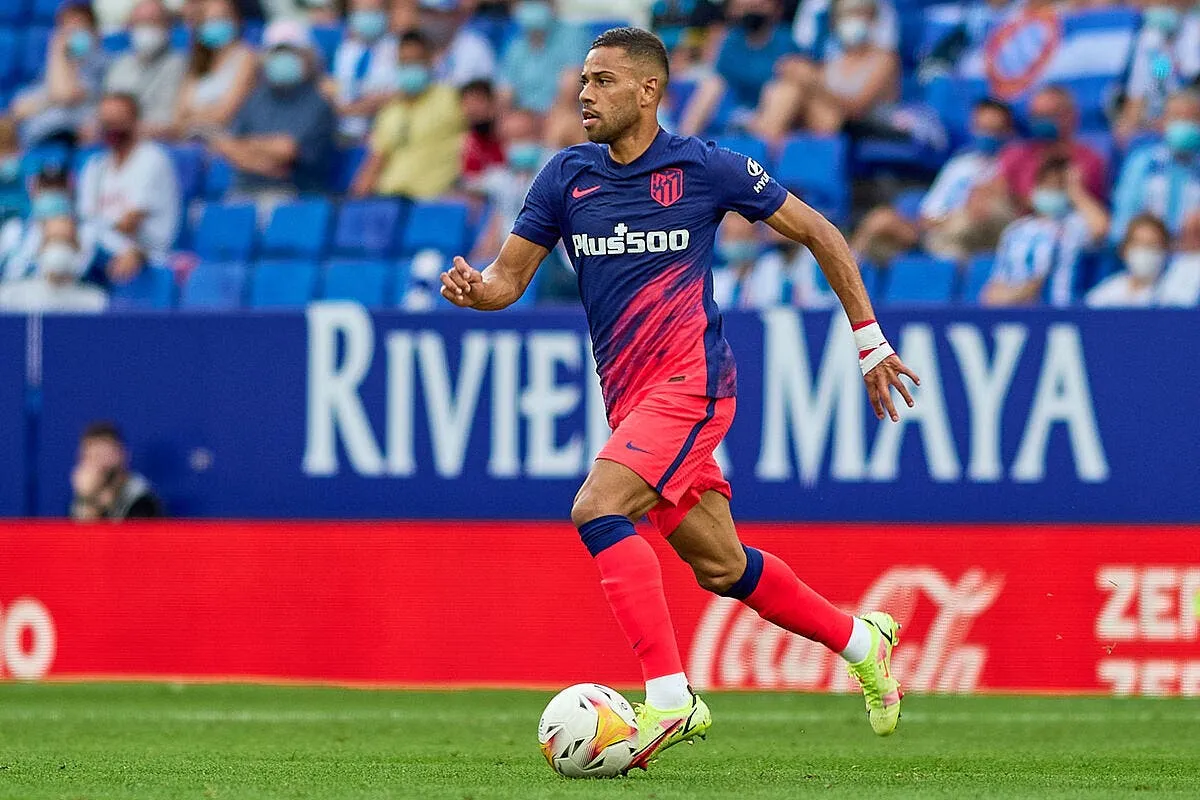 om l ol l a rate de peu longoria tente sa chance renan lodi 324483