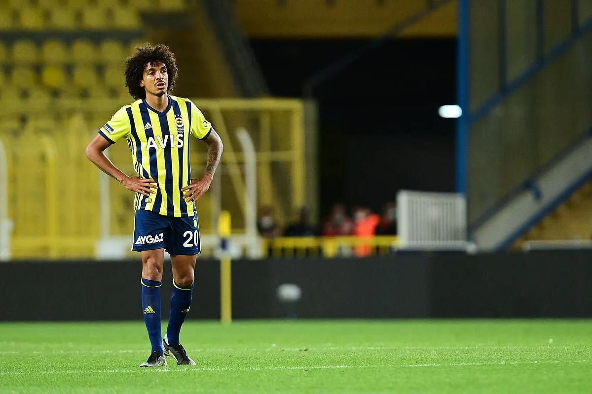 om la folle rumeur luiz gustavo de retour icon seskim hc1 fenerbahce v sivasspor 110521 18 317255