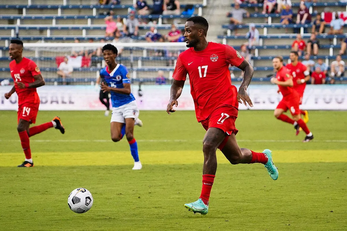 om longoria promet 6 me pour un attaquant larin 322439