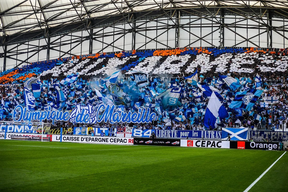 om pana le velodrome deja en fusion icon d1r2123 364174