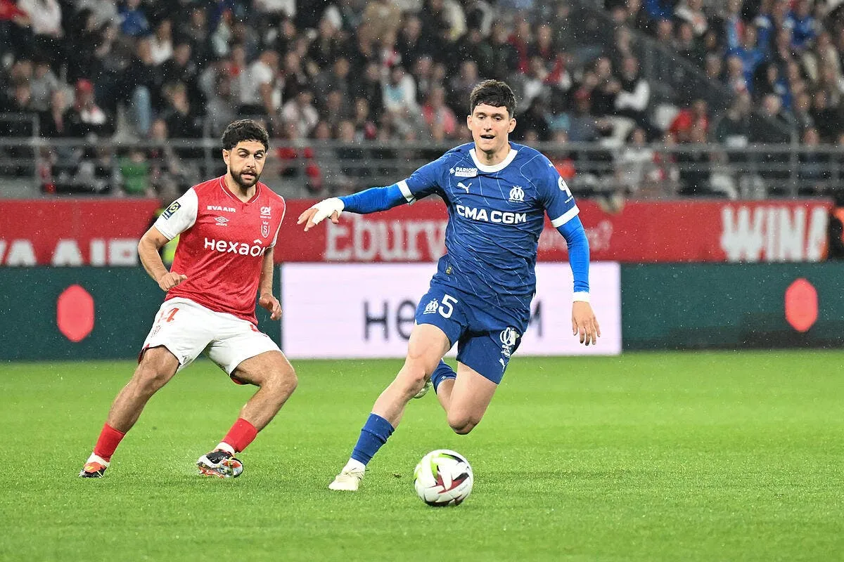 om prolongation et brassard longoria donne tout a balerdi iconsport 223182 0249 378155