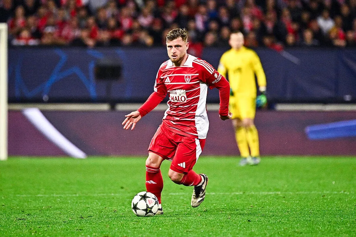 om sur son nuage a brest magnetti reve de marseille iconsport 242527 0183 383286