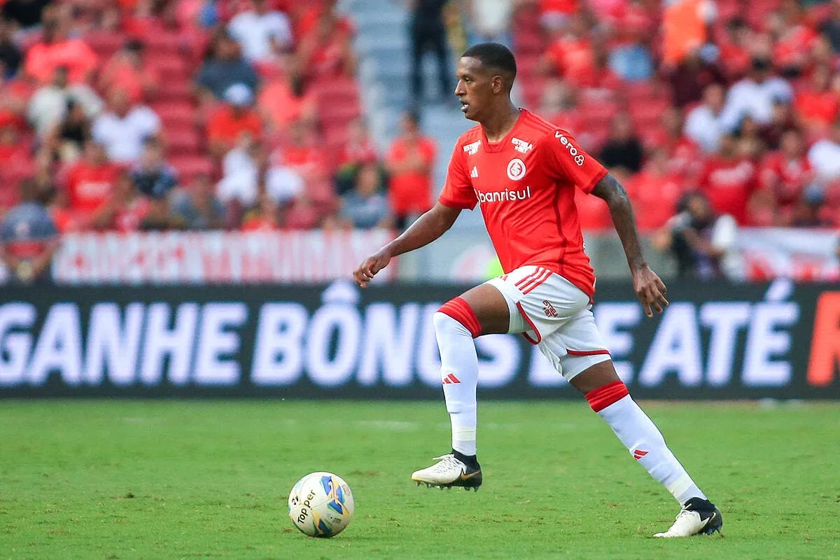 om un espoir bresilien repere rennes a pris les devants renan 378962