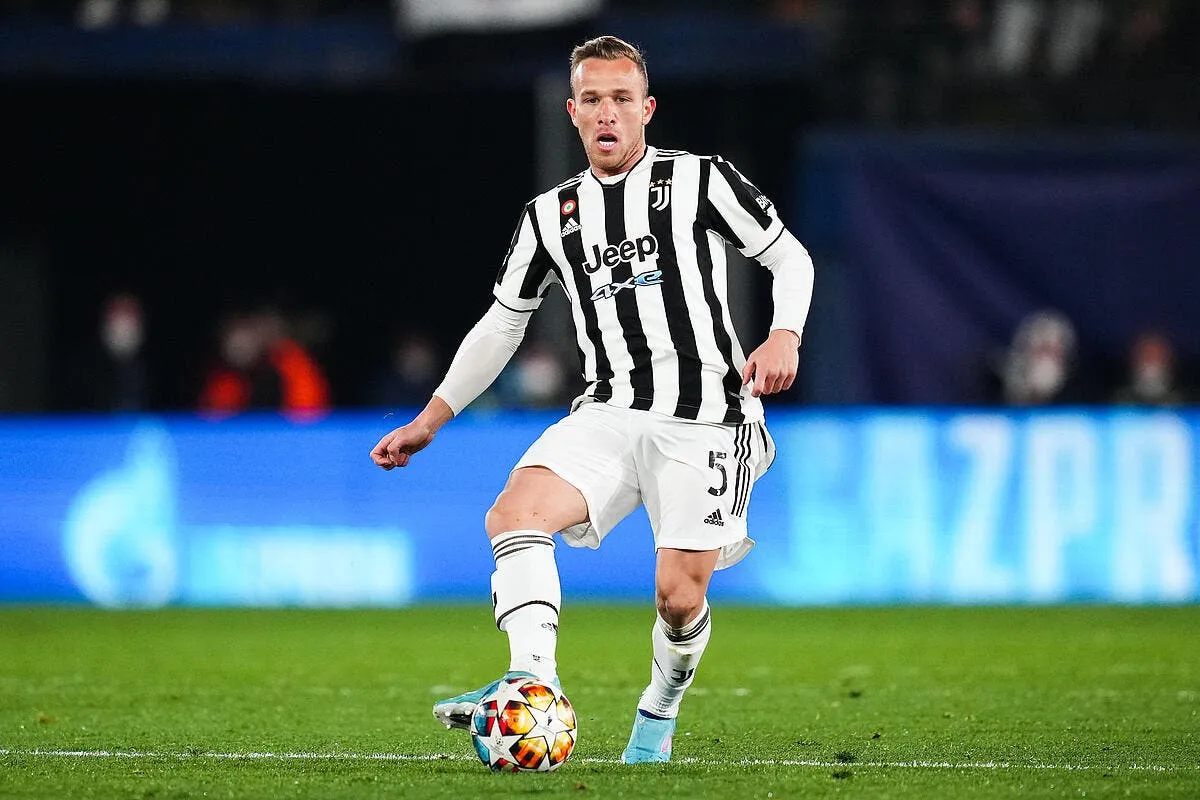 om une chose bloque dans le dossier arthur melo iconsport 156760 0177 385628