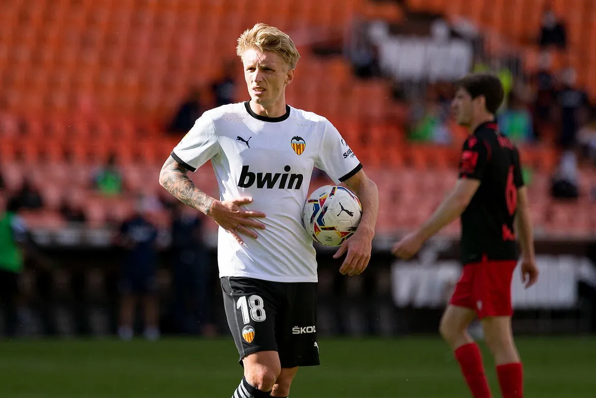 om valence retient wass ca sent le coup de bluff wass 6 320115