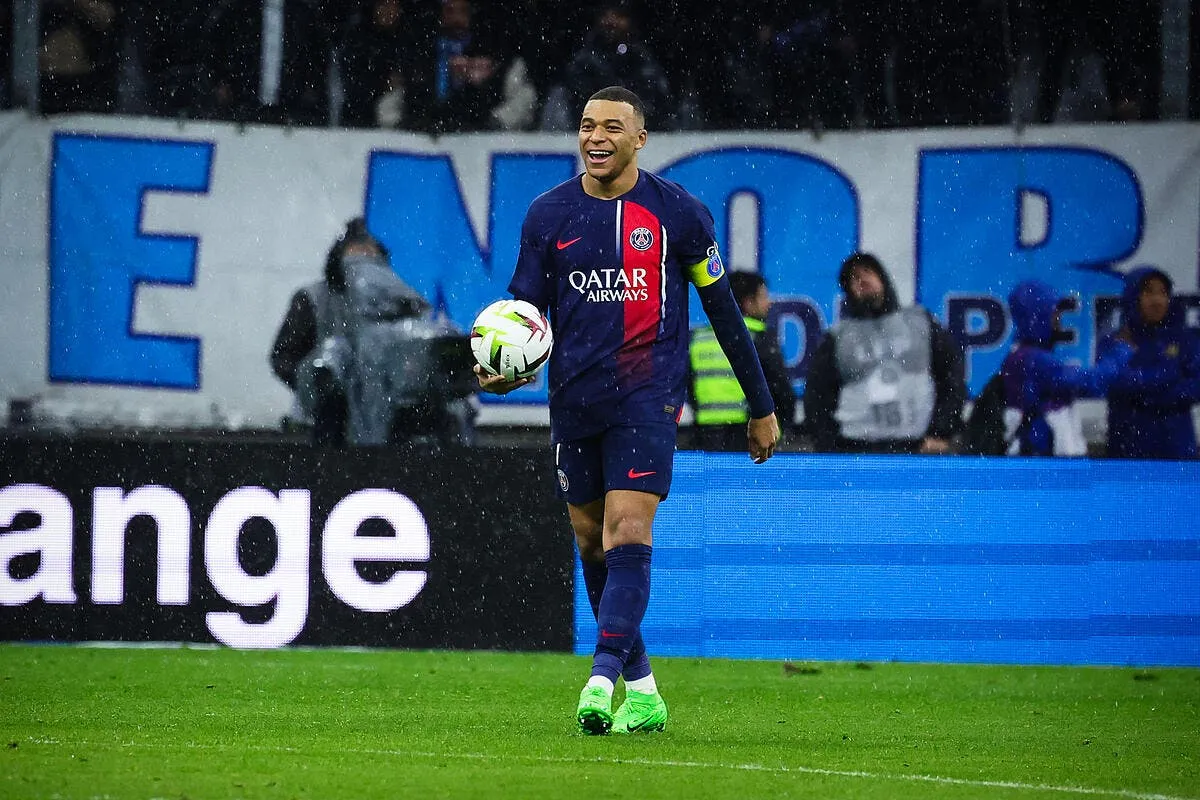 pas de jaloux chez les mbappe kylian ira en algerie iconsport 204868 0018 374205