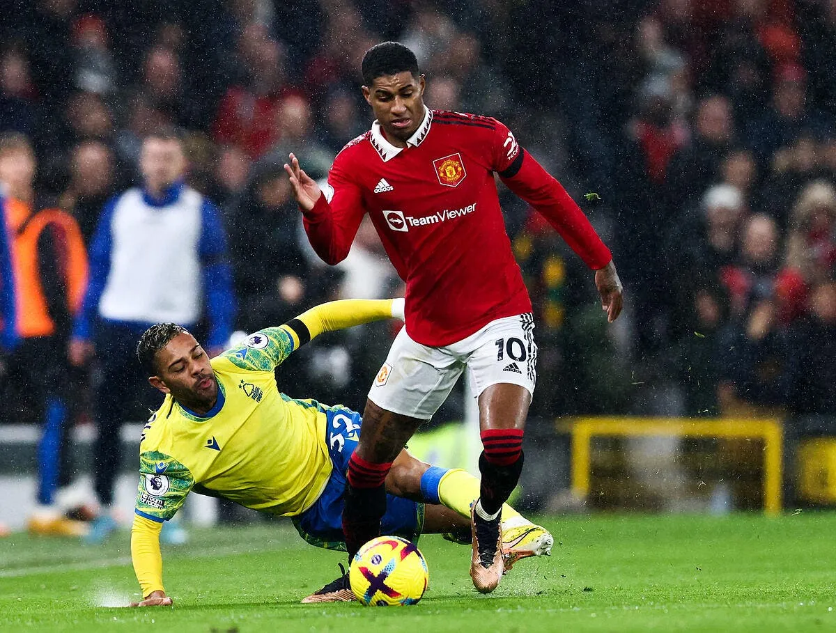 pl man utd recolle au podium icon spi 042 ds man utd forest 355099